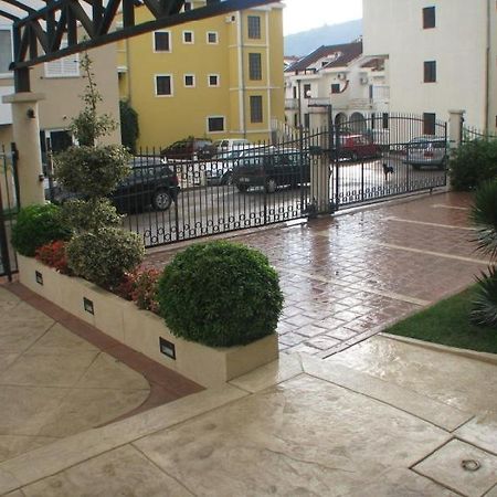 Apartmani Mirenza Budva Exteriör bild